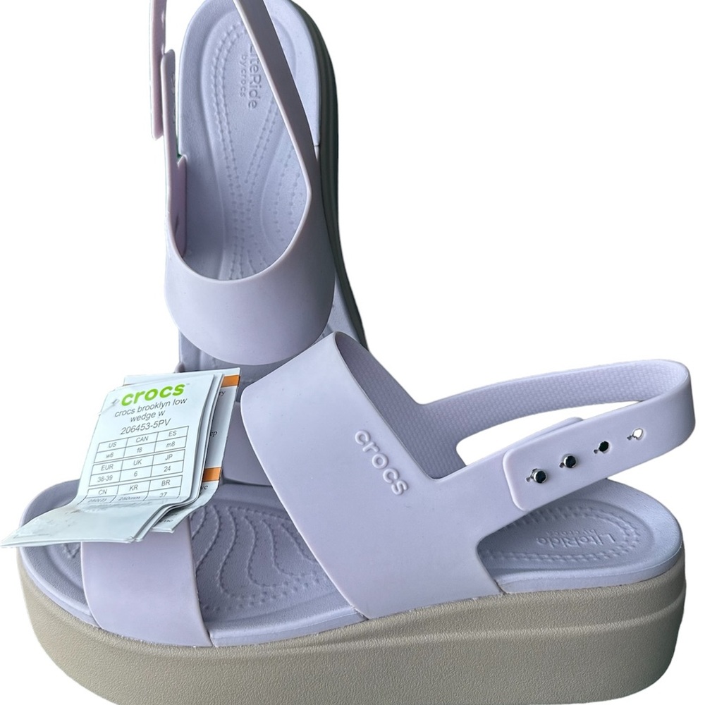 CROCS NWT